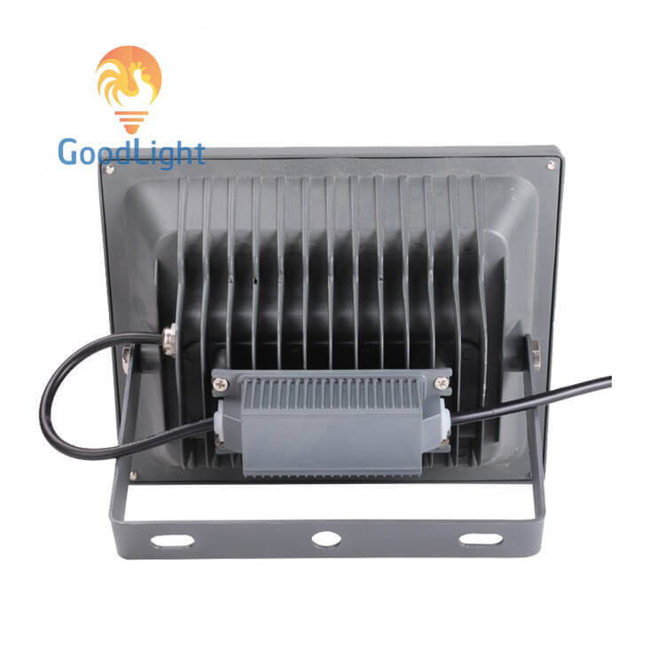 Mặt Sau Của Đèn Pha Led 200W P08-200