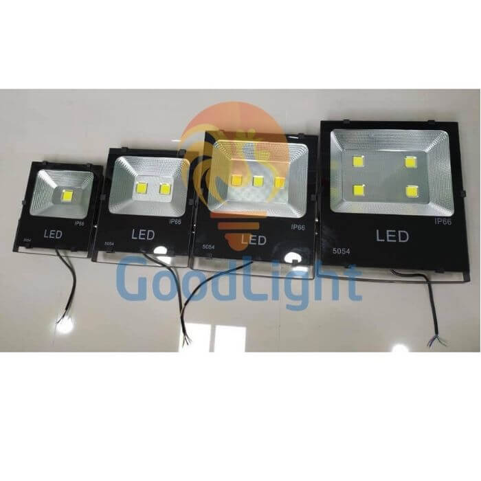 Đèn Led Pha Bảng Hiệu Cho Nghành Quảng Cáo