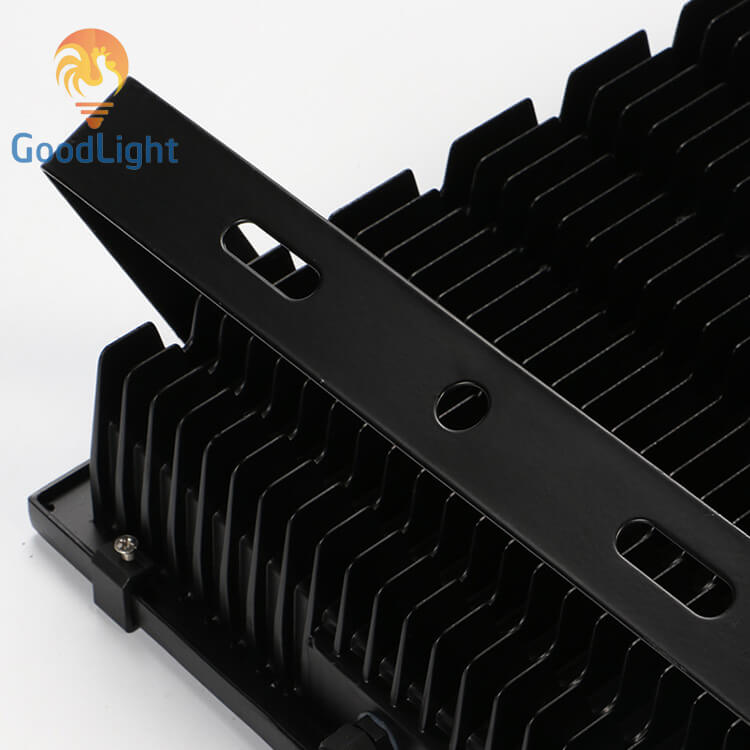 Đèn Pha Led 5054 100W P02 3 Tay Cầm Đèn Pha Led 5054 100W P02