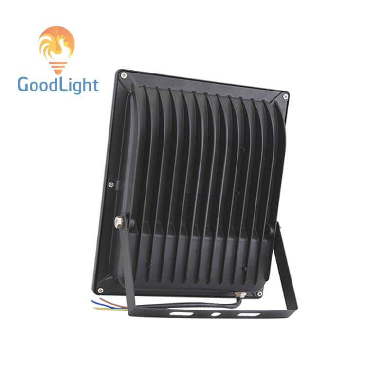 Thiết Kế Mặt Sau Của Đèn Pha Led 250W P04-250