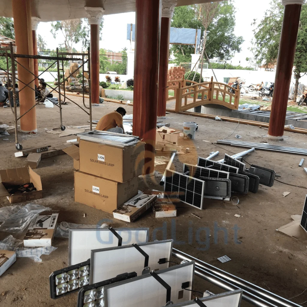 Đèn Led Sân Bóng 36 Feedback-Den-San-Bong