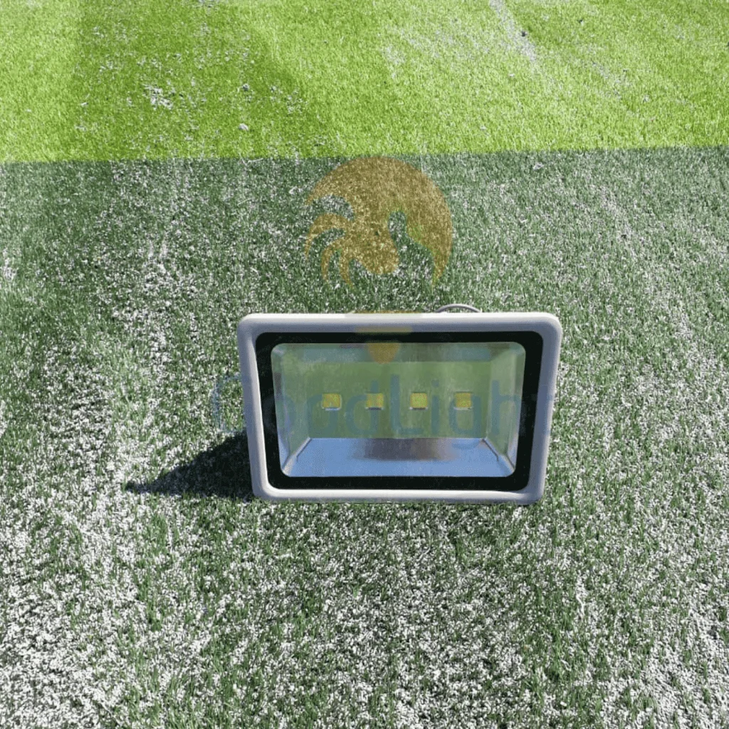 Đèn Led Sân Bóng 35 Feedback-Den-San-Bong