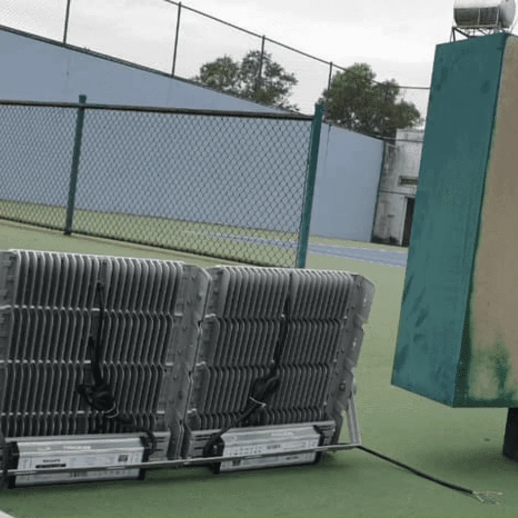 Đèn Led Sân Bóng 30 Feedback-Den-San-Bong