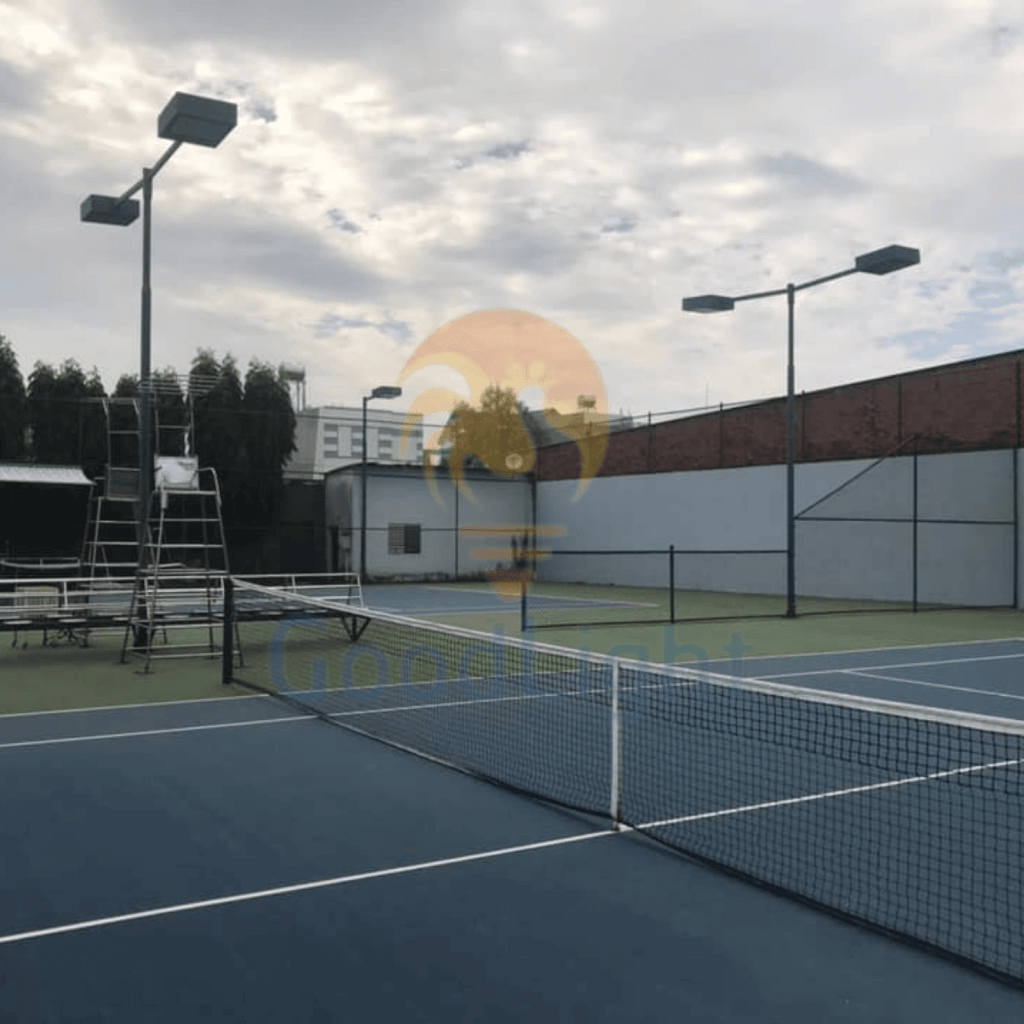 Feedback-Den-San-Bong