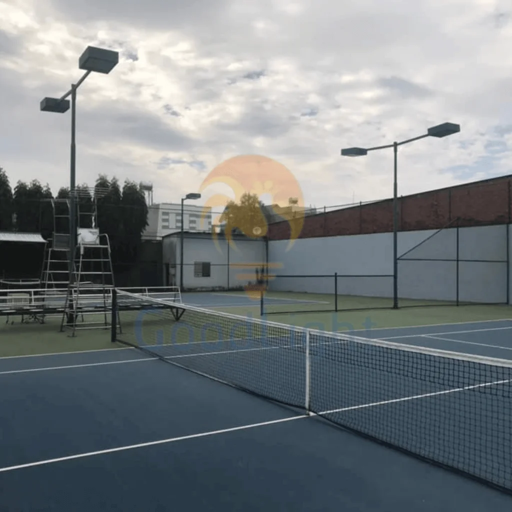 Đèn Led Sân Bóng 39 Feedback-Den-San-Bong