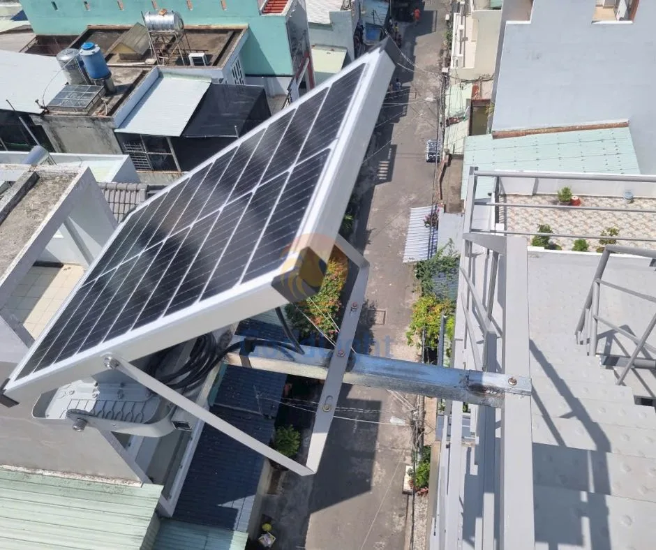 Đèn Pha Năng Lượng Mặt Trời 500W Blue Carbon 41 Den Pha Nang Luong Mat Troi Blue Carbon 3 1