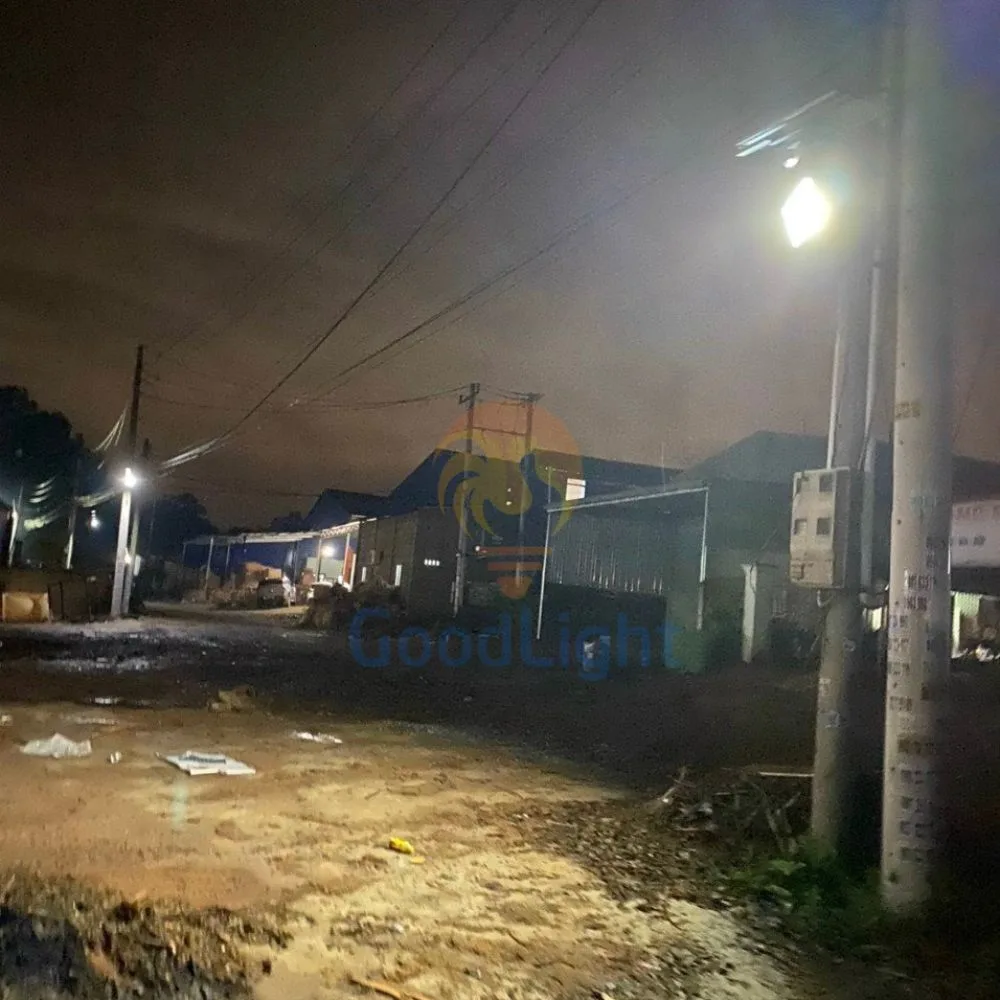 Đèn Pha Năng Lượng Mặt Trời 500W Blue Carbon 5 Đèn Pha Năng Lượng Mặt Trời 500W Blue Carbon - Ảnh 3