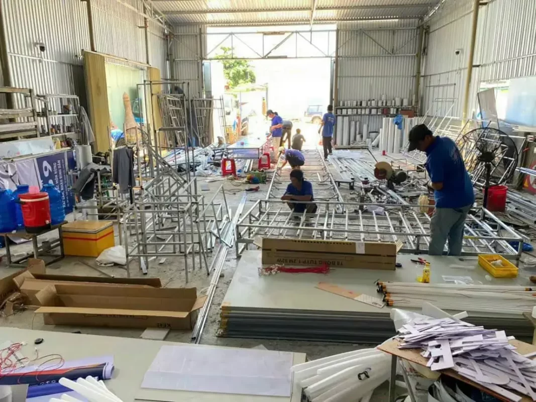 Nguồn LED nhỏ "phụt khói' doanh nghiệp ! 20 Cong Trinh Den Tuyp Led